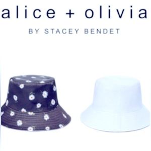 ***BRAND NEW***STILL IN PACKAGE*** alice + olive Reversible Bucket Hat